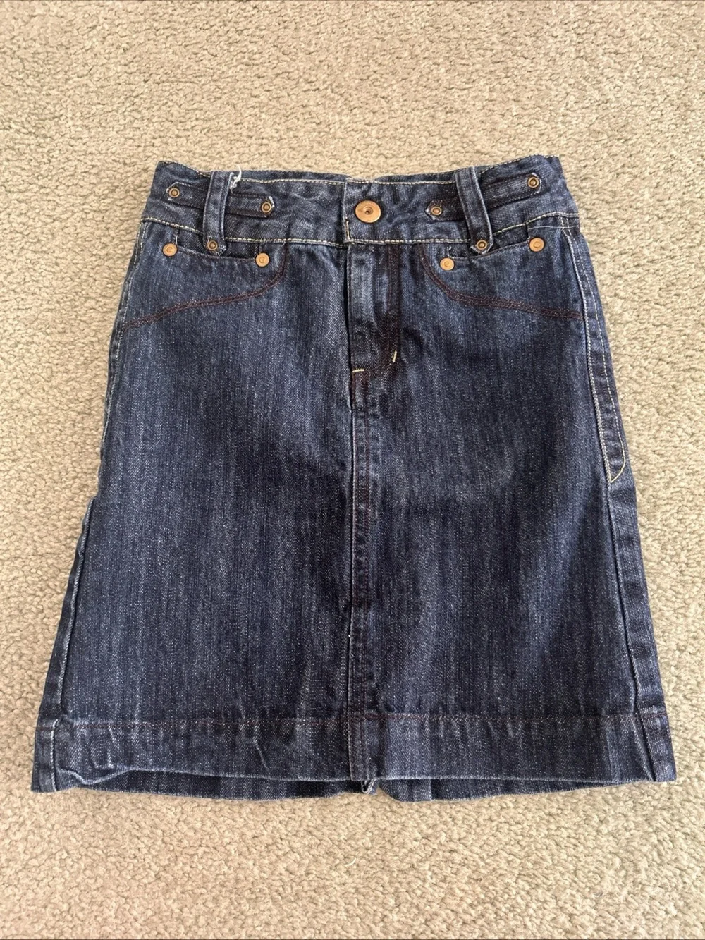 Xhilaration Girls knee denim skirt with adjustable waist size S (6/6X)